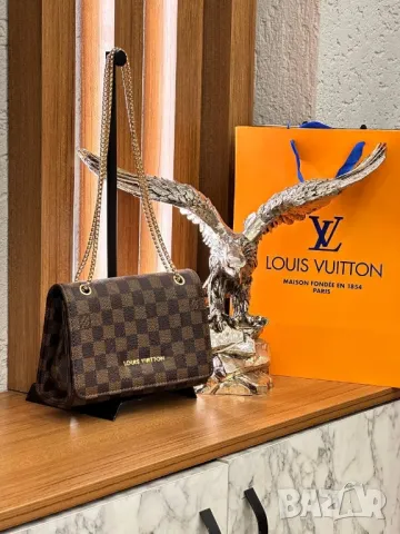 Дамски Чанти
saint laurent louis vuitton prada, снимка 1 - Чанти - 46969836