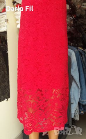 Дълга червена дантелена рокля с остро деколте , снимка 3 - Рокли - 45389605