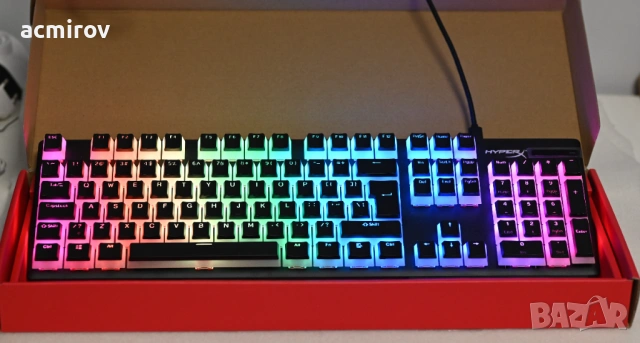 Продавам HyperX Alloy origins, механични клавиатури с cherry red суичове