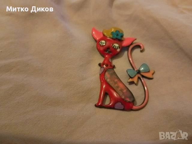 Брошка нова емайл коте