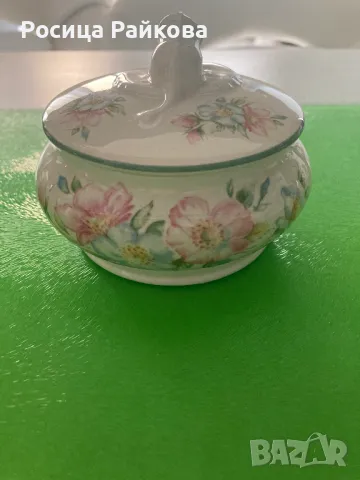 Порцеланова бижутиерка 