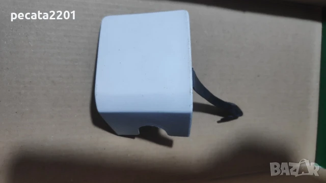 Продавам - оригинално капаче теглич предна броня за Берлинго/Партнер 2008-