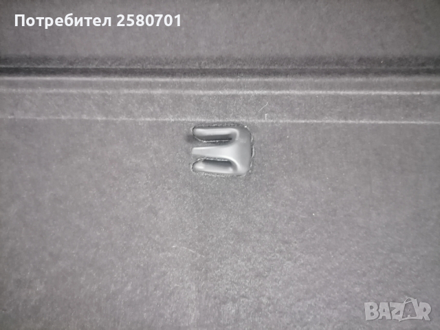Продавам оригинална кора за багажник за Тигуан 2016г , снимка 5 - Аксесоари и консумативи - 53055852