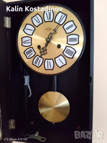 Стенен часовник