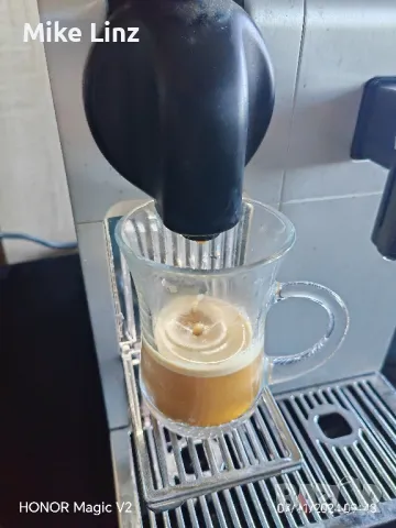 Delonghi EN750 Nespresso Latisima Pro, снимка 10 - Кафемашини - 47873989