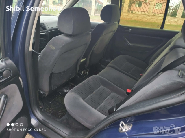 VW Golf 4 1.6 Газ /Бензин , снимка 8 - Автомобили и джипове - 52866643