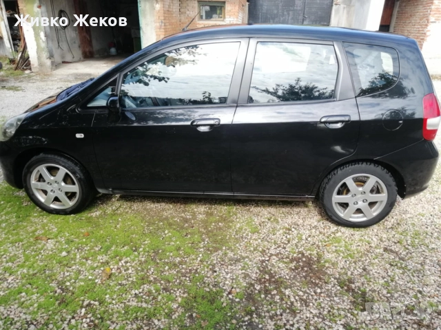 Honda Jazz 2004 Автоматик – Напълно обслужена, готова за новия си собственик!, снимка 4 - Автомобили и джипове - 52671368