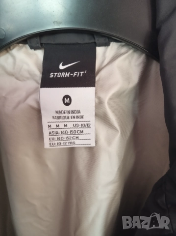 Ветровка Manchester United , снимка 3 - Детски якета и елеци - 52518884