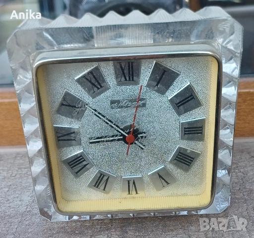 Руски ретро часовник Маяк