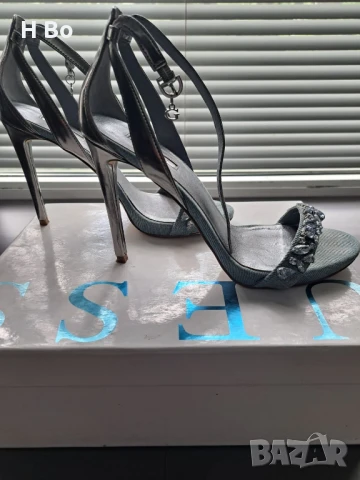 GUESS р.38, снимка 4 - Дамски елегантни обувки - 51218106