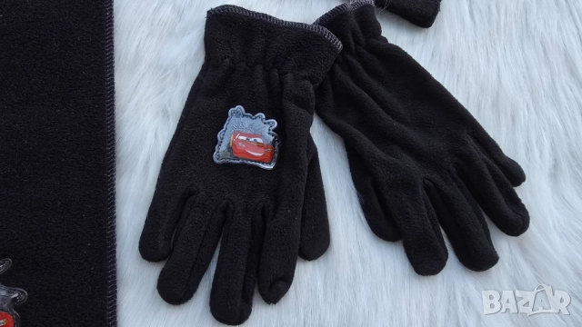 Шапка шал и ръкавици Маккуин Светкавицата 5-8 години - НОВ, снимка 5 - Шапки, шалове и ръкавици - 52733122