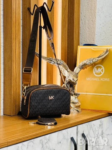 чанти michael kors , снимка 4 - Чанти - 51386642