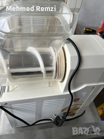 Сладолед машина, снимка 3 - Машини за сладолед - 54032214