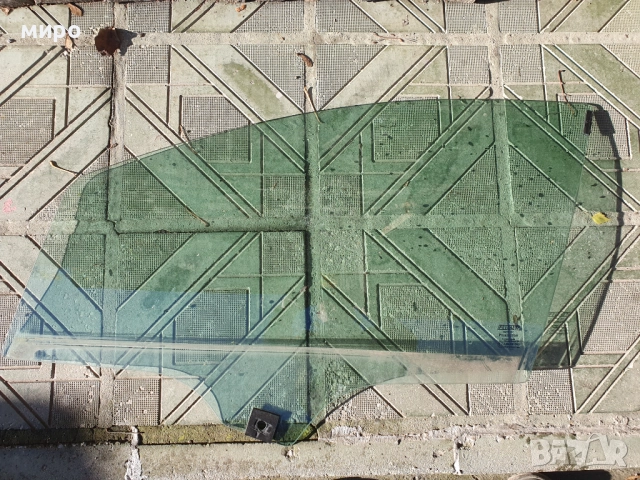 Продавам стъкла от Фиат Гранде Пунто