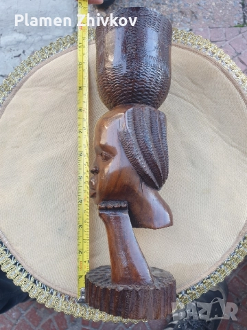 Пластика от сандалово дърво от Ангола 