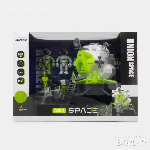 Детски игрален космически кораб с астронавти, със светлини 