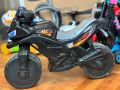 Балансиращ мотор в черен цвят, снимка 1 - Детски велосипеди, триколки и коли - 45799079