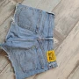 Къси дънкови панталони Levis 501 Peanut Снупи lmtd edition оригинал, снимка 1