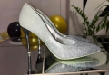 Блестящи обувки на ток, снимка 2