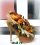 Обувка от кадифе с цветя