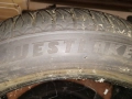 Продават се два броя зимни гуми 235 45 17, снимка 5