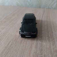 mercedes -Benz w124 hot wheels 1:64, снимка 1 - Коли, камиони, мотори, писти - 45168474