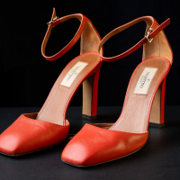 Обувки Valentino Rockstud Естествена кожа, снимка 1 - Дамски обувки на ток - 44951134