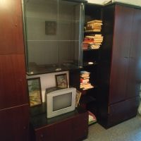 Продавам два телевизора/работещи/, две секции, работеща акумулираща печка, холна маса с два фотьойла, снимка 2 - Секции и витрини - 45527890