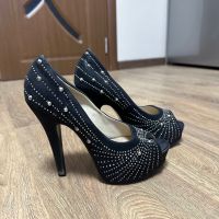 Обувки с ток и камъни, снимка 2 - Дамски обувки на ток - 45288895
