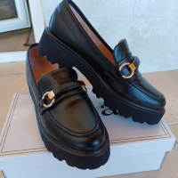 Нови обувки , снимка 1 - Дамски ежедневни обувки - 45022359