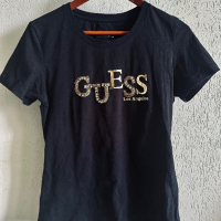 Тениска на Guess, снимка 1 - Тениски - 44971744