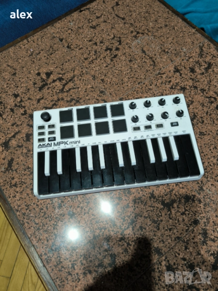 AKAI MPK mini, снимка 1