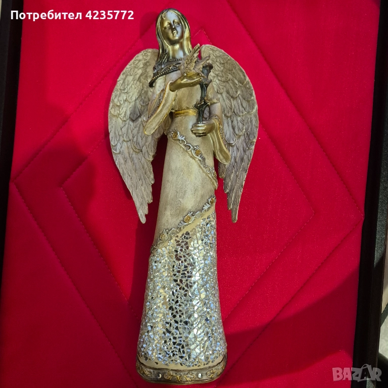 Статуетка на ангел изработена от бронз и слонова кост с детайлни крила ., снимка 1