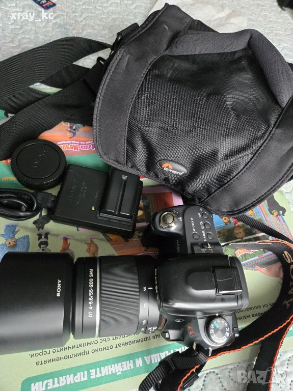 Sony A550 + kit 18-55 + 2 батерии + Lowepro Edit 140 чанта!, снимка 1