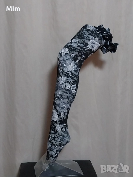 CALZEDONIA S/M Черен чорапогащник от дантела на бели рози , снимка 1