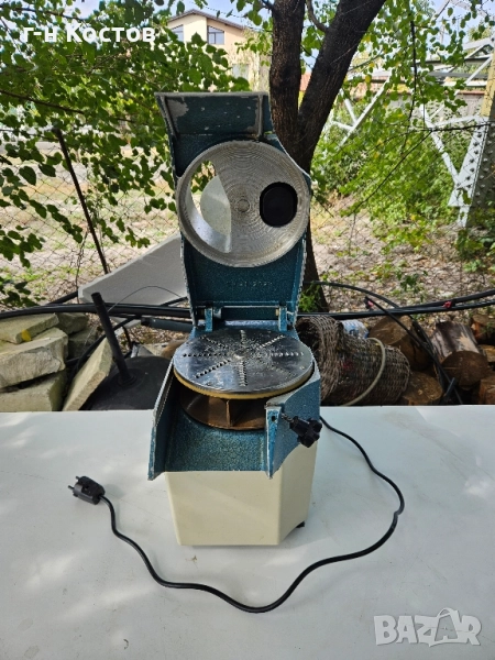 Зеленчукорезачка за стъргане на кашкавал и рязане на зеленчуци Втора употреба Цена 700лв., снимка 1