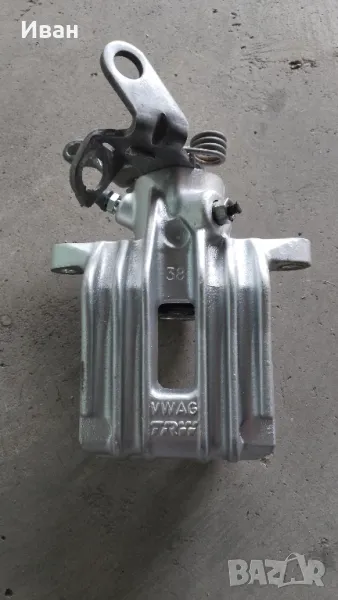 Заден десен спирачен апарат за Голф 5, снимка 1