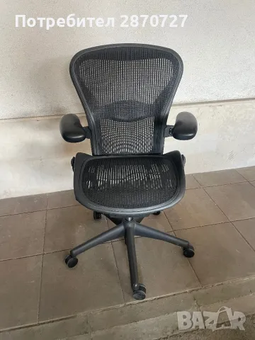 Ергономичен офис стол Herman Miller Aeron classic size B, снимка 1 - Столове - 46876626