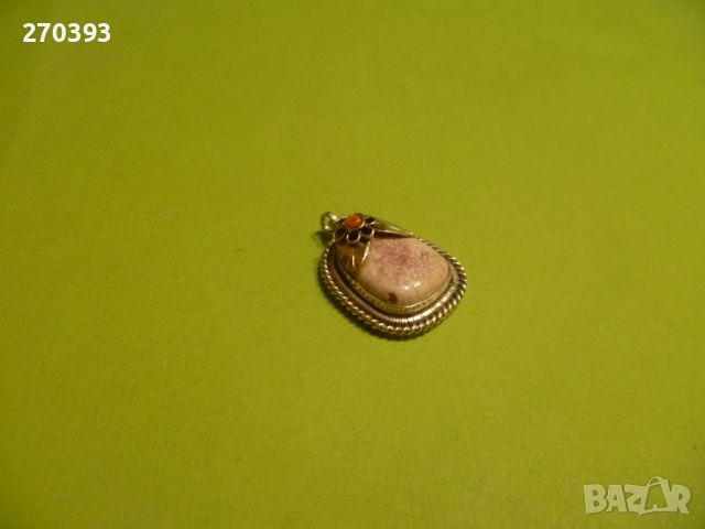 Сребърна висулка с естествен камък, снимка 1 - Колиета, медальони, синджири - 45979005