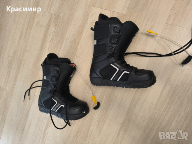Сноуборд обувки 43 EU„Burton Invader", снимка 2 - Зимни спортове - 53187567