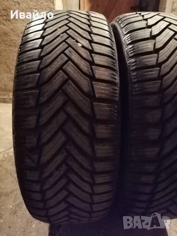 Продавам 2 броя зимни гуми 215.55.17 на 1 сезон дот 2019 Мишелин , снимка 2 - Гуми и джанти - 52844361