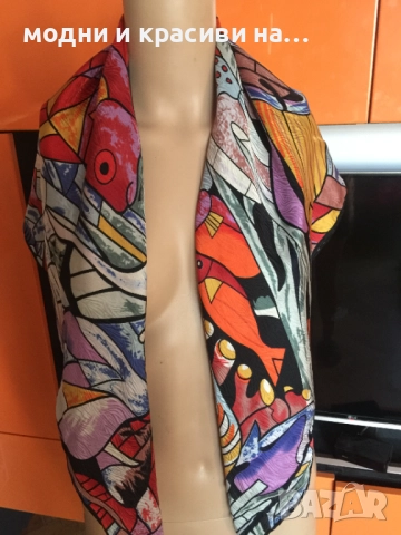 Копринен шал с десен морски свят, снимка 6 - Шалове - 52198580