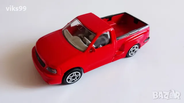 Bburago Ford SVT 150 - Мащаб 1:43, снимка 2 - Колекции - 48942386