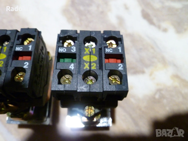 Светещ сдвоен бутон Schneider Electric 1NO + 1NC + LED индикатор - НОВ, снимка 4 - Резервни части за машини - 54021430