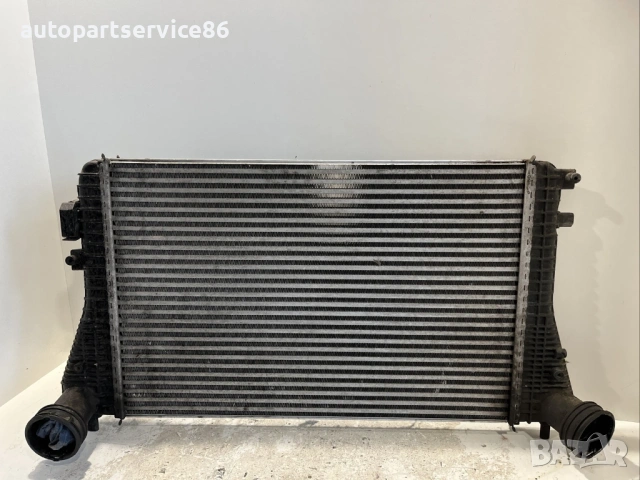 Радиатор за интеркулер за Volkswagen Scirocco 2.0 Tsi (2008) 1K0145803S