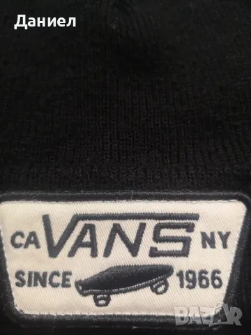 Зимна шапка Vans , снимка 4 - Шапки - 47710407