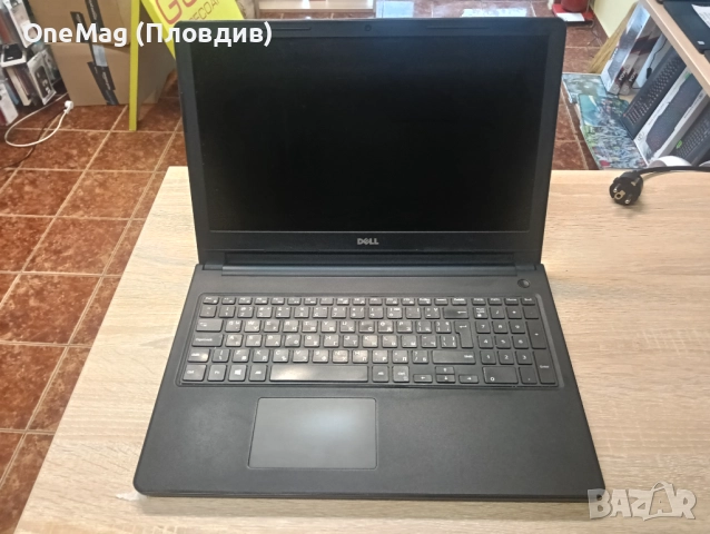 Лаптоп Dell Inspiron 15 с две видео карти (козметични забележки)