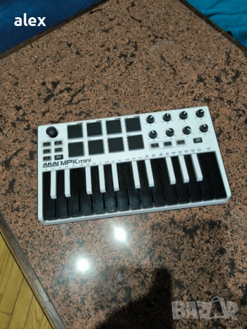 AKAI MPK mini