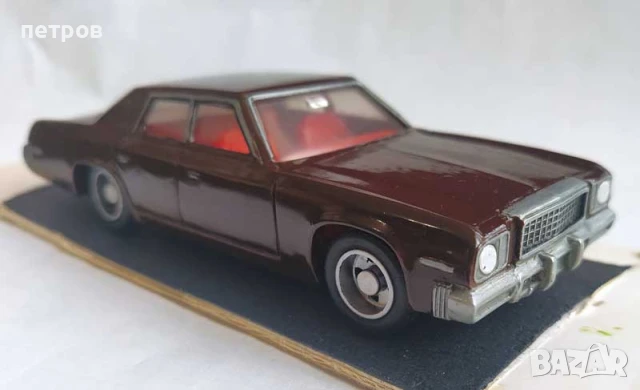 diecast plymouth 1:43 dinky, снимка 2 - Колекции - 50480081