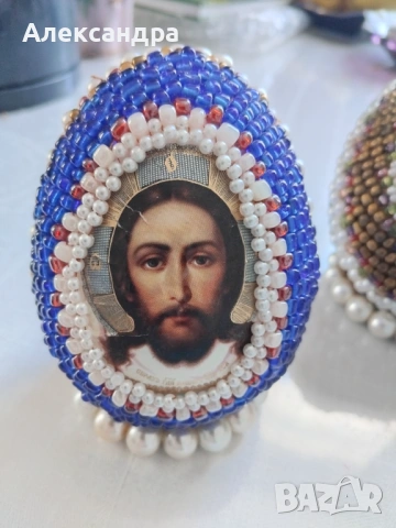 Ръчно ушити великденски яйца с икони, снимка 2 - Декорация за дома - 53130744